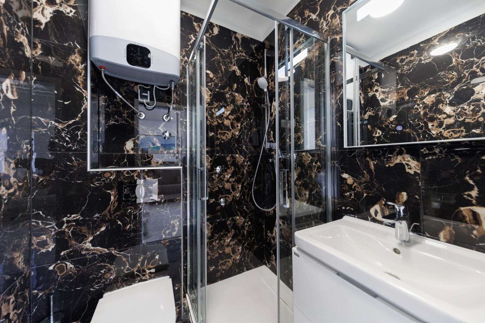 Premium Rooms Prince 扎达尔 外观 照片